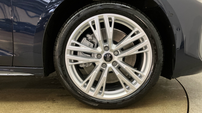 Audi A5 2.0 TFSI 299 e Quattro S line 5dr S Tronic Estate - Image 5